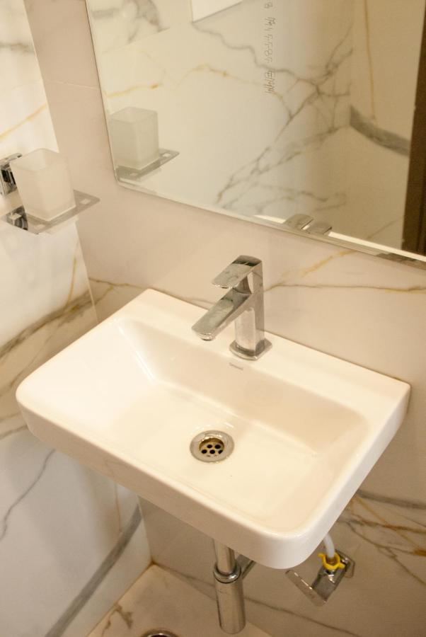 City Hotel Mumbai Dış mekan fotoğraf