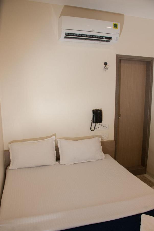 City Hotel Mumbai Dış mekan fotoğraf